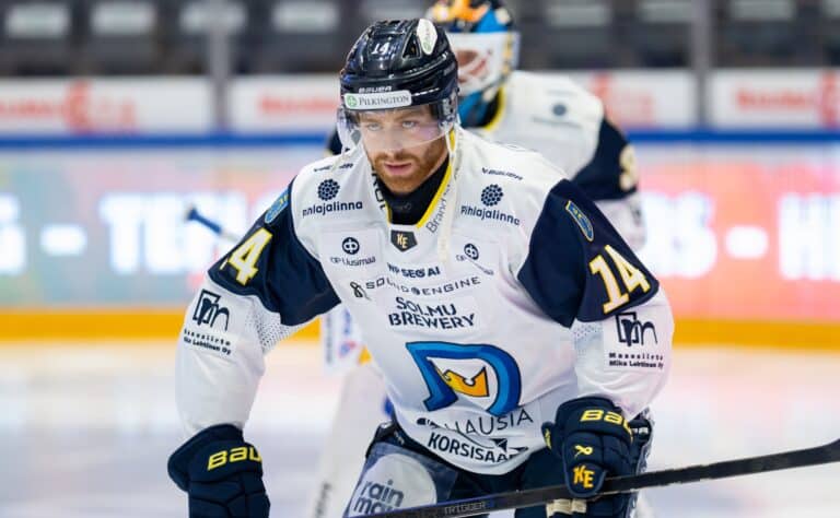 SM-liigaseura kertoi avainpelaajansa pitkästä sairauslomasta SM-liigaseura kertoi avainpelaajansa pitkästä sairauslomasta