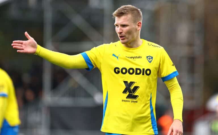 Huuhkajista tutun luottomiehen ura jatkuu Veikkausliigassa