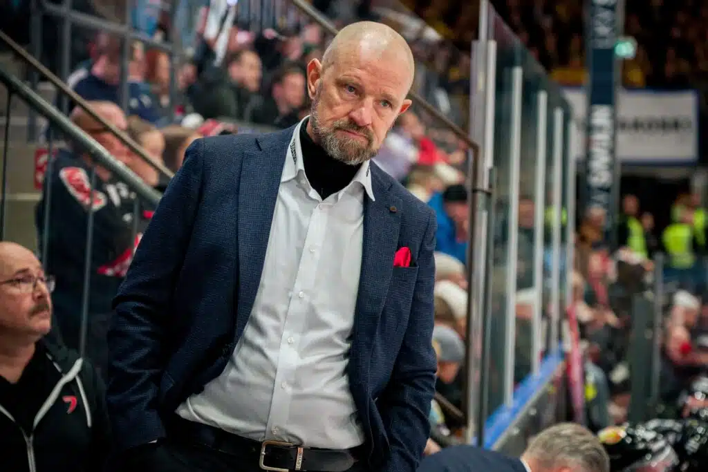 Orkesterin johtaja vaihtui – JYPillä onkin ihan eri meininki