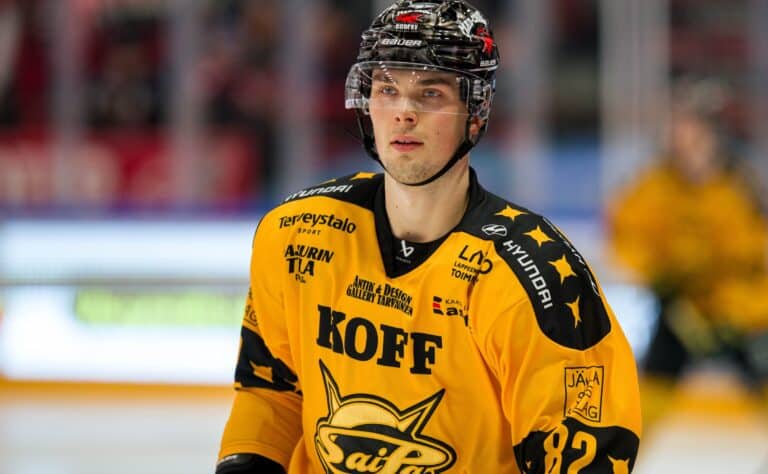 Onko tämä mennyt ohi? Raimo Helmisen joukkueessa muhii melkoinen sensaatio Onko tämä mennyt ohi? Raimo Helmisen joukkueessa muhii melkoinen sensaatio