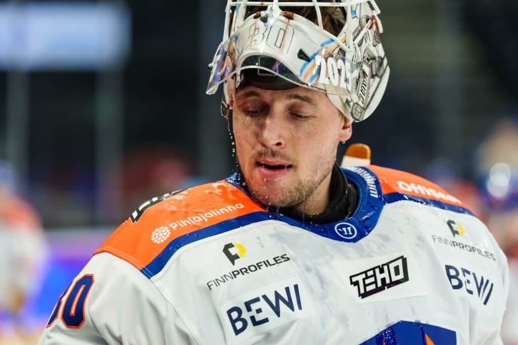 Miksi Christian Heljanko ei lentänyt ulos? SM-liigan tuomaripomo kertoi syyn MTV:lle Miksi Christian Heljanko ei lentänyt ulos? SM-liigan tuomaripomo kertoi syyn MTV:lle