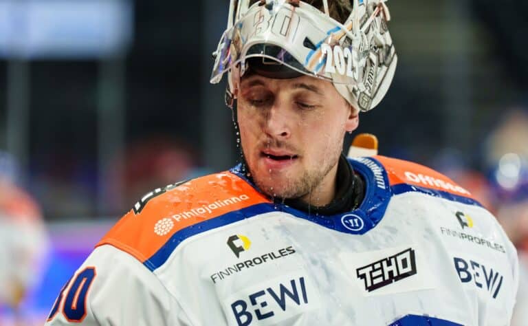 Miksi Christian Heljanko ei lentänyt ulos? SM-liigan tuomaripomo kertoi syyn MTV:lle Miksi Christian Heljanko ei lentänyt ulos? SM-liigan tuomaripomo kertoi syyn MTV:lle