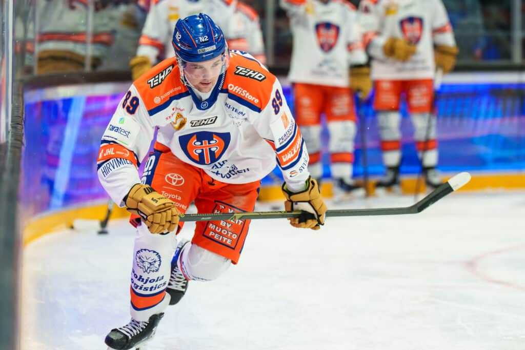 Liigassa loistanut suurlupaus lähtee hakemaan kirkkainta mitalia nuorten MM-kisoista Liigassa loistanut suurlupaus lähtee hakemaan kirkkainta mitalia nuorten MM-kisoista