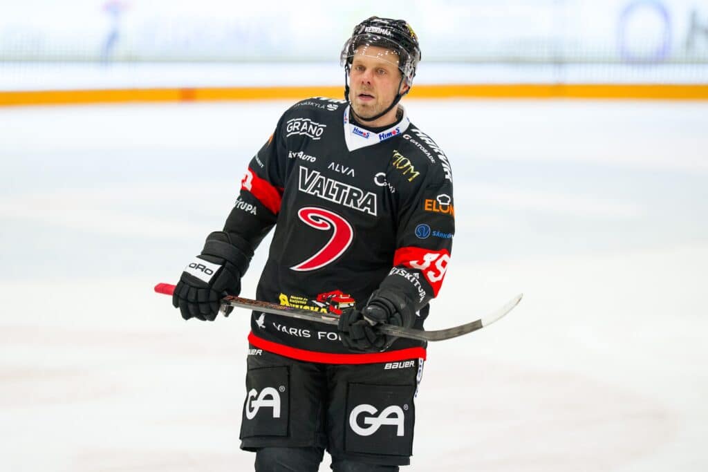 SM-liigan kohupelaaja sai pitkän pelikiellon