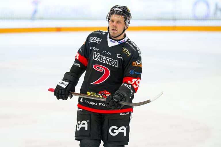 SM-liigan kohupelaaja sai pitkän pelikiellon