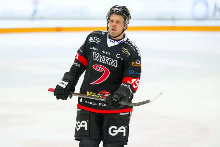SM-liigan kohupelaaja sai pitkän pelikiellon