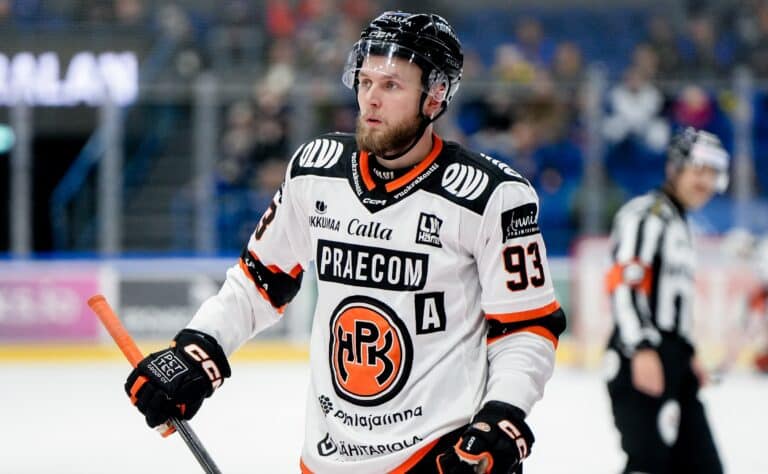 SM-liigan surkimus aloitti sen nyt - Jokereihin yhdistetyn tähden sopimus purettu SM-liigan surkimus aloitti sen nyt – Jokereihin yhdistetyn tähden sopimus purettu