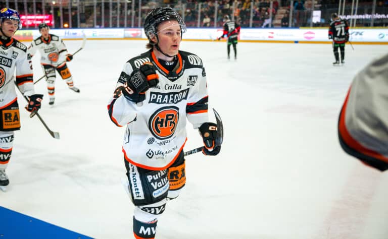 HPK voitti pitkän kaavan kautta - JYP taipui kotikentällä HPK voitti pitkän kaavan kautta – JYP taipui kotikentällä