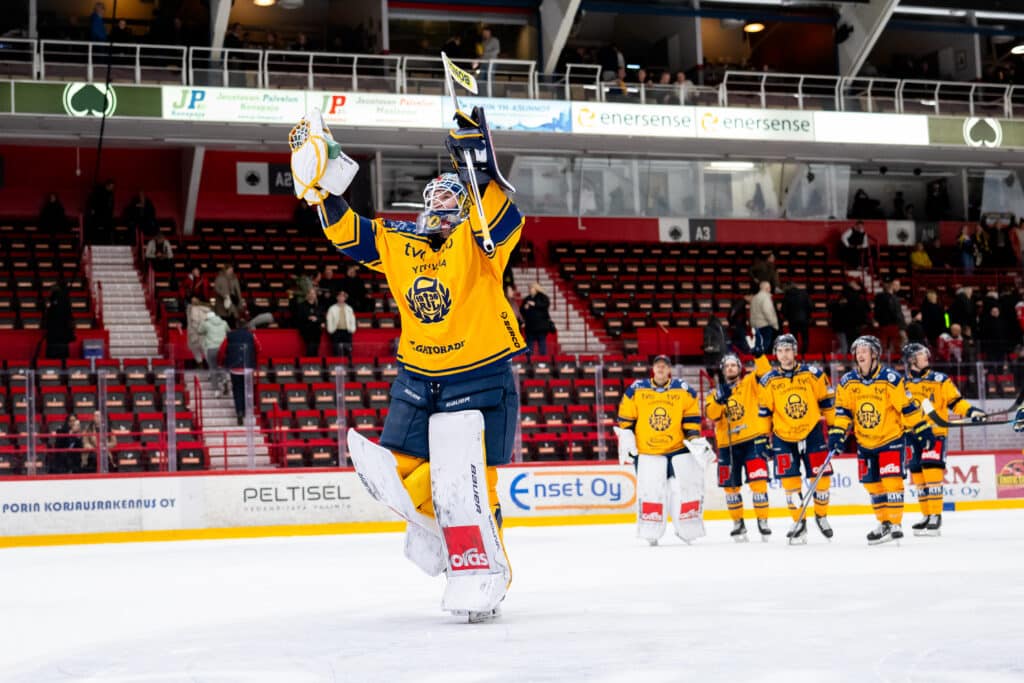 Lukko jyräsi Ässät Satakunnan paikalliskohtaamisessa Lukko jyräsi Ässät Satakunnan paikalliskohtaamisessa