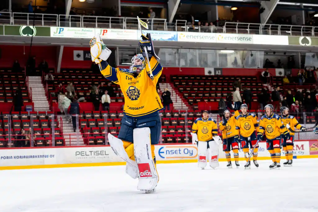 Lukko jyräsi Ässät Satakunnan paikalliskohtaamisessa