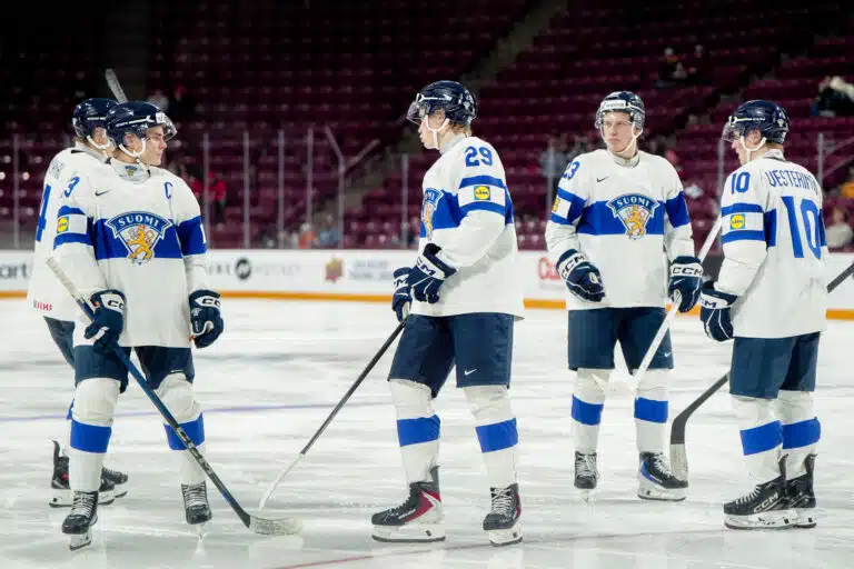 Nuorten Leijonien kapteenilta yllätyspaljastus voittomaalista – ”Mielestäni se meni aika hyvin”