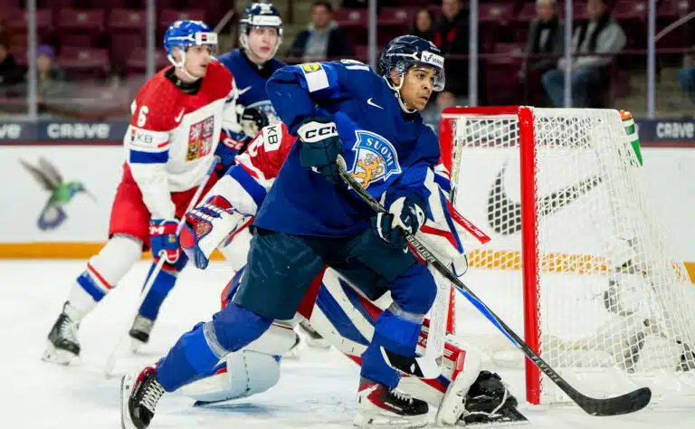 Nuorten Leijonien tähti vaihtaa joukkuetta