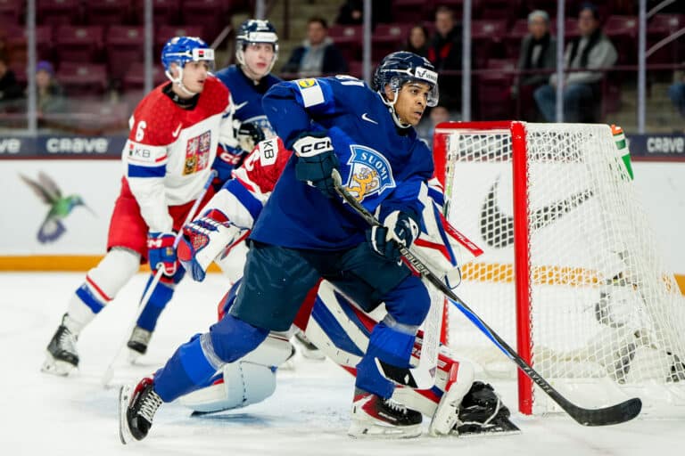 Nuorten Leijonien tähti vaihtaa joukkuetta
