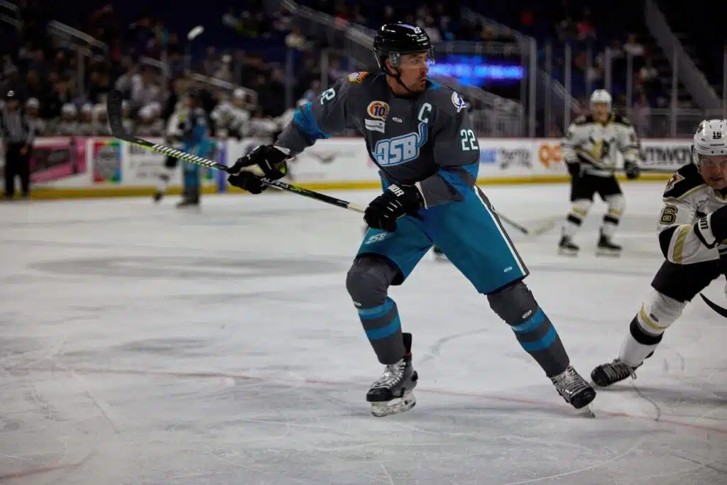 ECHL-pelaajat pääsivät sopuun – jääkiekkokauden lakko päättyi