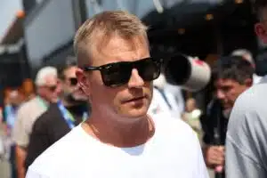 Entinen F1-pomo paljasti houkutelleensa Kimi Räikköstä talliinsa – ”Pitää pystyä vakuuttamaan” Entinen F1-pomo paljasti houkutelleensa Kimi Räikköstä talliinsa – ”Pitää pystyä vakuuttamaan”