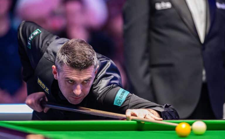 Snookerin superfinaali käynnistyi uskomattomalla tavalla Snookerin superfinaali käynnistyi uskomattomalla tavalla