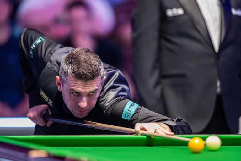 Snookerin superfinaali käynnistyi uskomattomalla tavalla