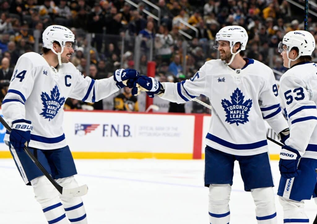 NHL:n kriisijoukkue antoi valmentajalleen kenkää