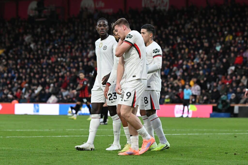 Chelsean tähtihyökkääjän vuosi paketissa - edessä pitkä sairausloma Chelsean tähtihyökkääjän vuosi paketissa – edessä pitkä sairausloma