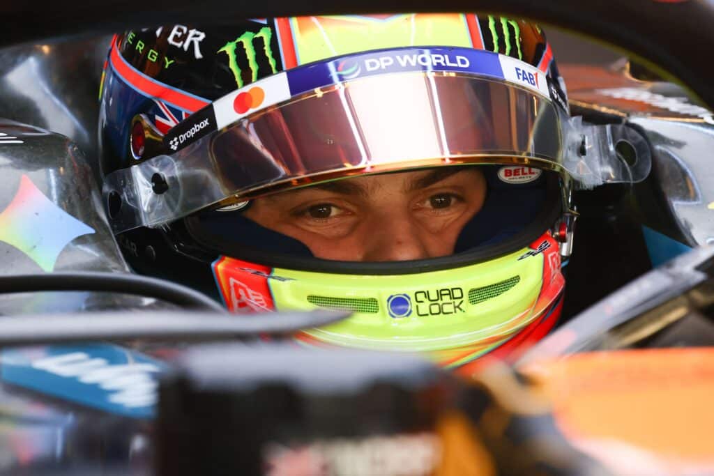 Oscar Piastri lähtökuopissa McLarenilta Oscar Piastri lähtökuopissa McLarenilta