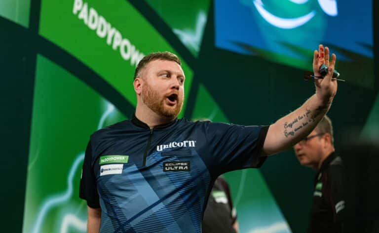 Dartsin MM-kisoissa verinen kohtaus - Taustalla suru-uutinen Dartsin MM-kisoissa verinen kohtaus – Taustalla suru-uutinen