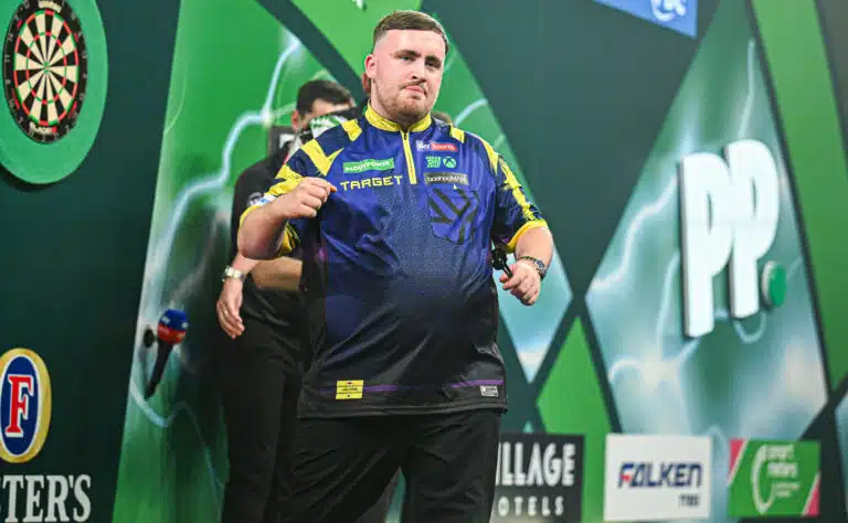 Dartsin ihmepoika teki sen taas – kuittasi mojovan palkintoshekin