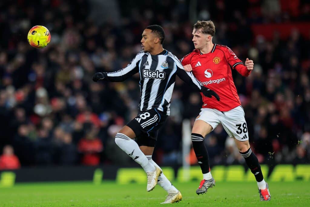 Punaisten paholaisten superjunnu vakuutti