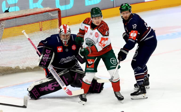 Varokaa Leijonat - Ruotsin superlupaus käsittämättömässä lyönnissä Varokaa Leijonat – Ruotsin superlupaus käsittämättömässä lyönnissä