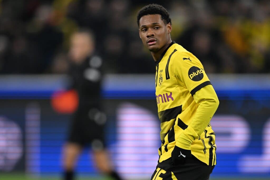 Päävalmentaja heitti lupauksen julkisesti bussin alle – lähtee pikaisesti seurasta?