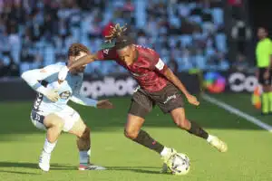 Manchester United valmistelee 100 miljoonan tarjousta Manchester United valmistelee 100 miljoonan tarjousta