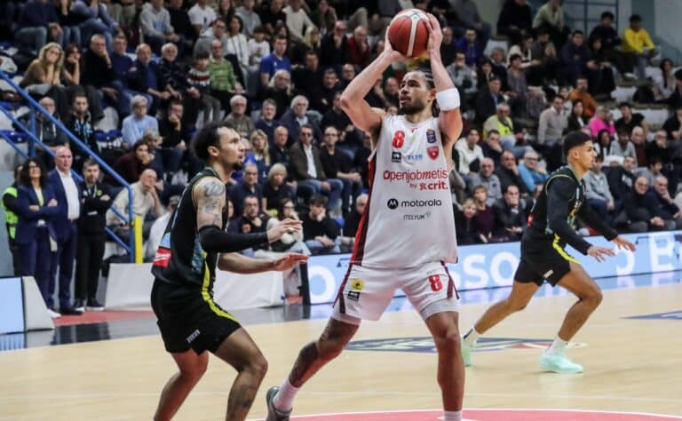 Suomalaishyökkääjä takoo hurjia tuloksia Italiassa