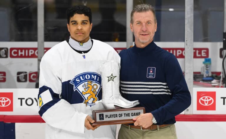 Ruotsin SHL:n suurlupaus Nuorista Leijonista – "Kova porukka kasassa" Ruotsin SHL:n suurlupaus Nuorista Leijonista – ”Kova porukka kasassa”