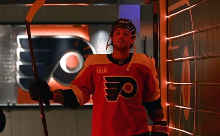 NHL:n nuori tähti sivussa peleistä lähes puolen vuoden ajan NHL:n nuori tähti sivussa peleistä lähes puolen vuoden ajan