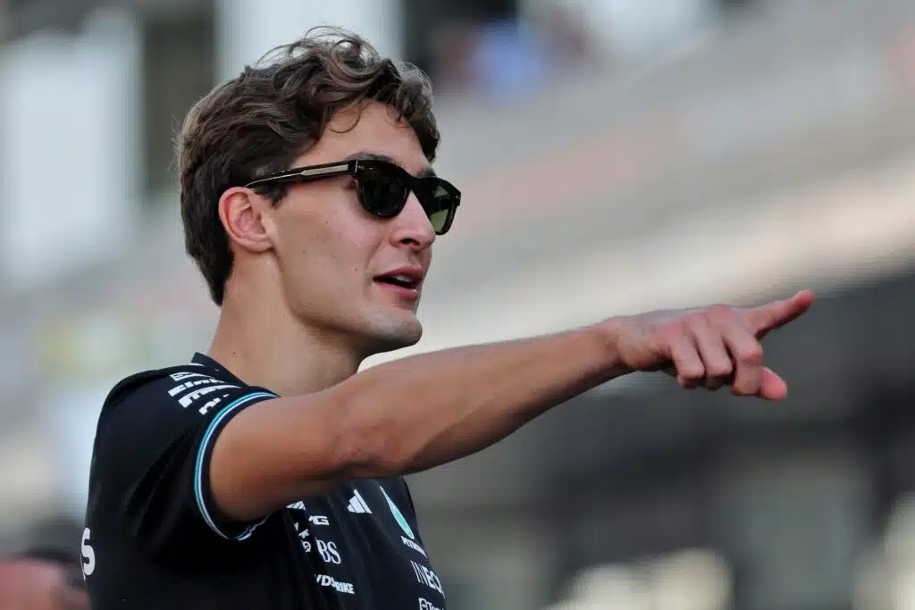 F1-legendat povaavat mustaa hevosta mukaan mestaruustaisteluun F1-legendat povaavat mustaa hevosta mukaan mestaruustaisteluun