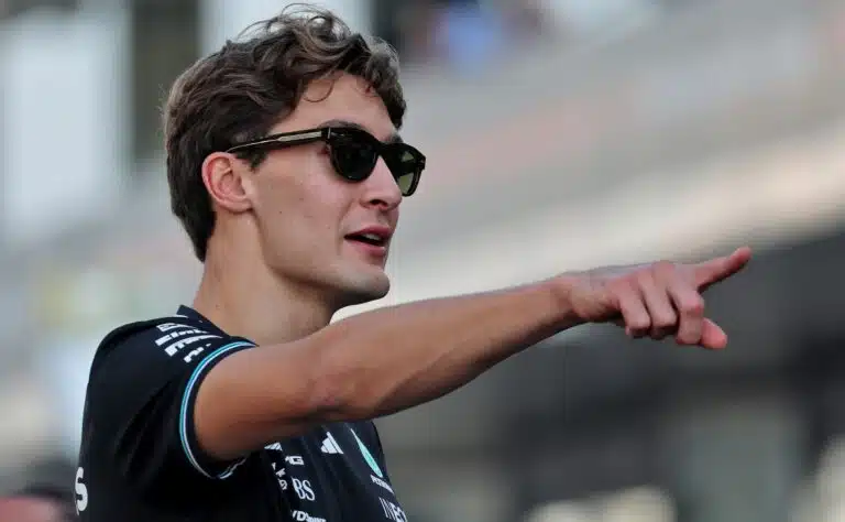 F1-legendat povaavat mustaa hevosta mukaan mestaruustaisteluun