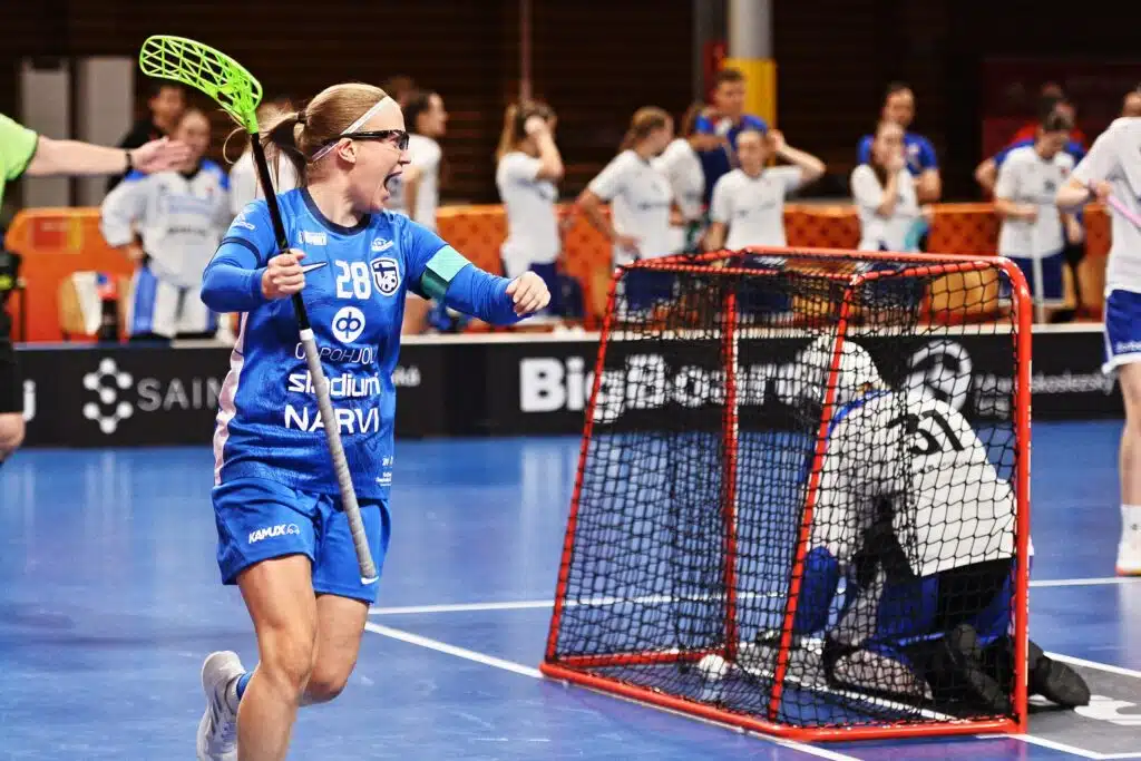 Suomelta suvereeni näytös Tanskaa vastaan MM-puolivälierässä – Veera Kauppi loisti kuudella pisteellään