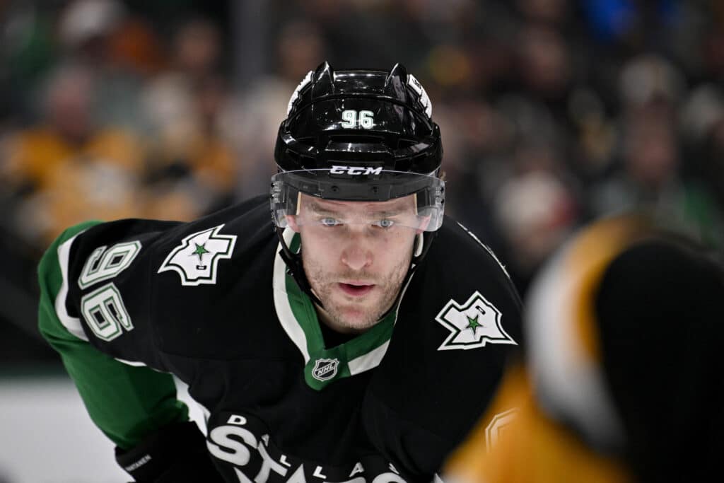 Dallasin suomalaistähdet rohmusivat pisteitä – Mikko Rantanen nousi tilastokärkeen