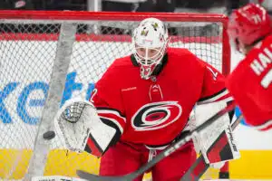 Sebastian Ahon Carolina sorvaamassa sensaatiopelaajan kanssa jatkosopimusta