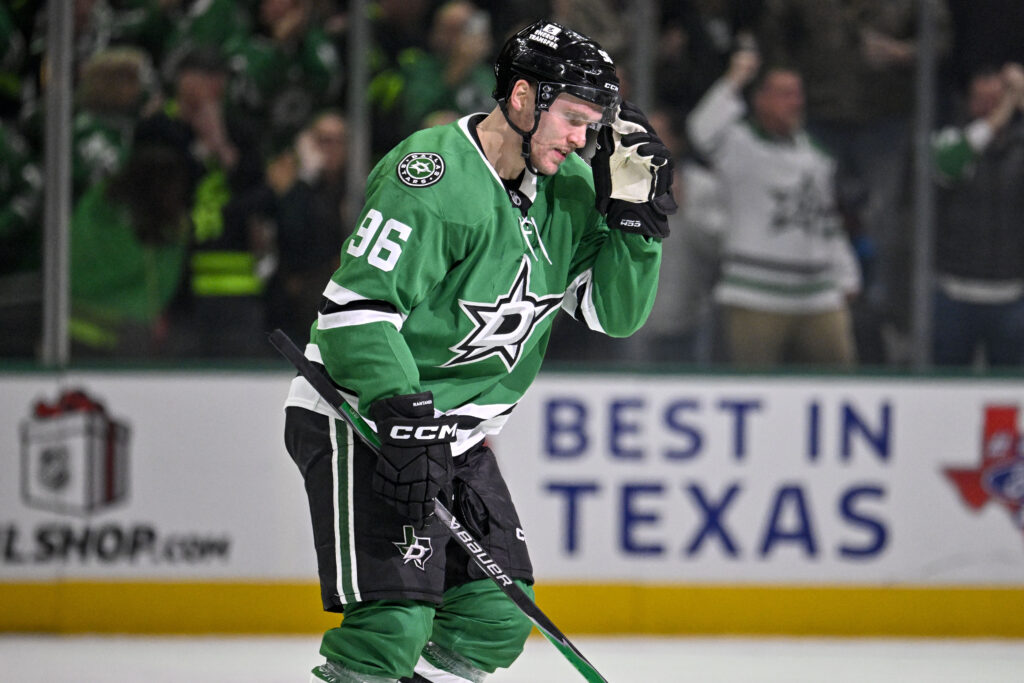 Suomalainen NHL-tähti kuohuttaa jälleen Suomalainen NHL-tähti kuohuttaa jälleen