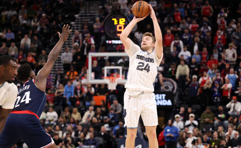 Suomalaisvalmentajan komennuksessa oleva NBA-joukkue nappasi voiton Suomalaisvalmentajan komennuksessa oleva NBA-joukkue nappasi voiton