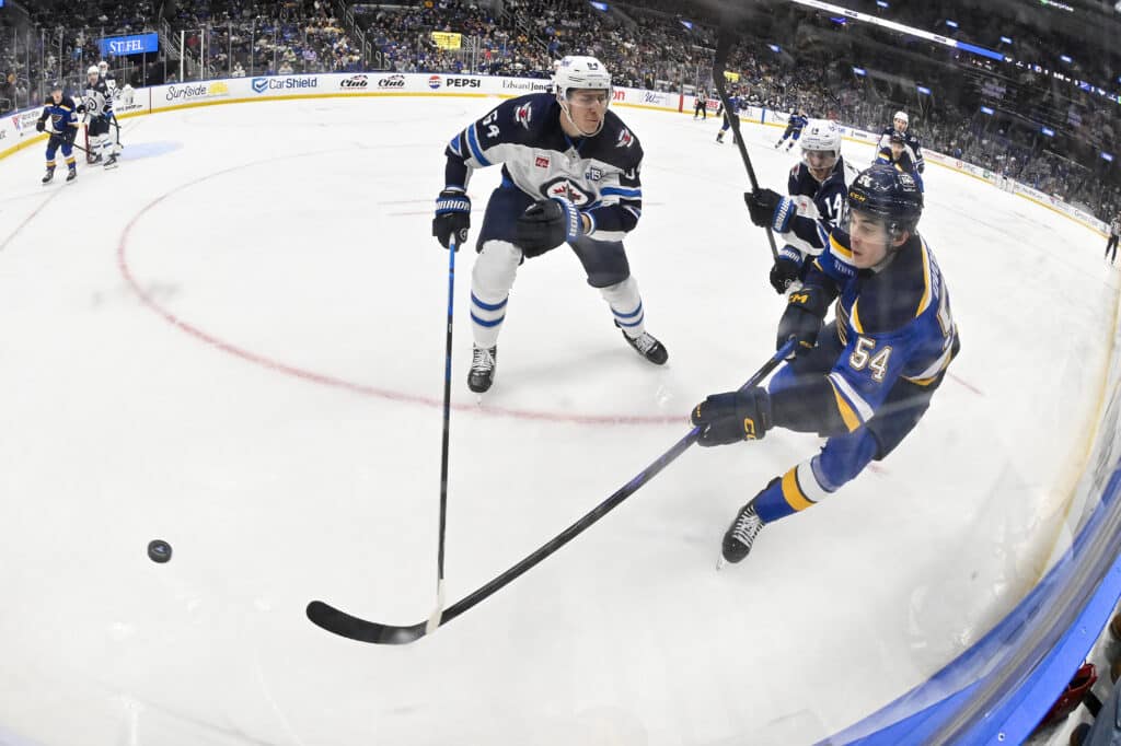 Tähtipuolustajan turhautuminen ratkaisi Winnipeg Jetsin kohtalon Tähtipuolustajan turhautuminen ratkaisi Winnipeg Jetsin kohtalon