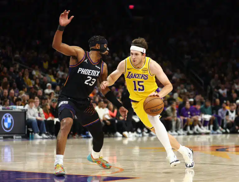 Los Angeles Lakersia koetellaan – lisää lunta tupaan