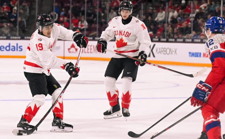 Nuorten kisoissa jättimäiset maalijuhlat – Kanadalla yllättävä sankari