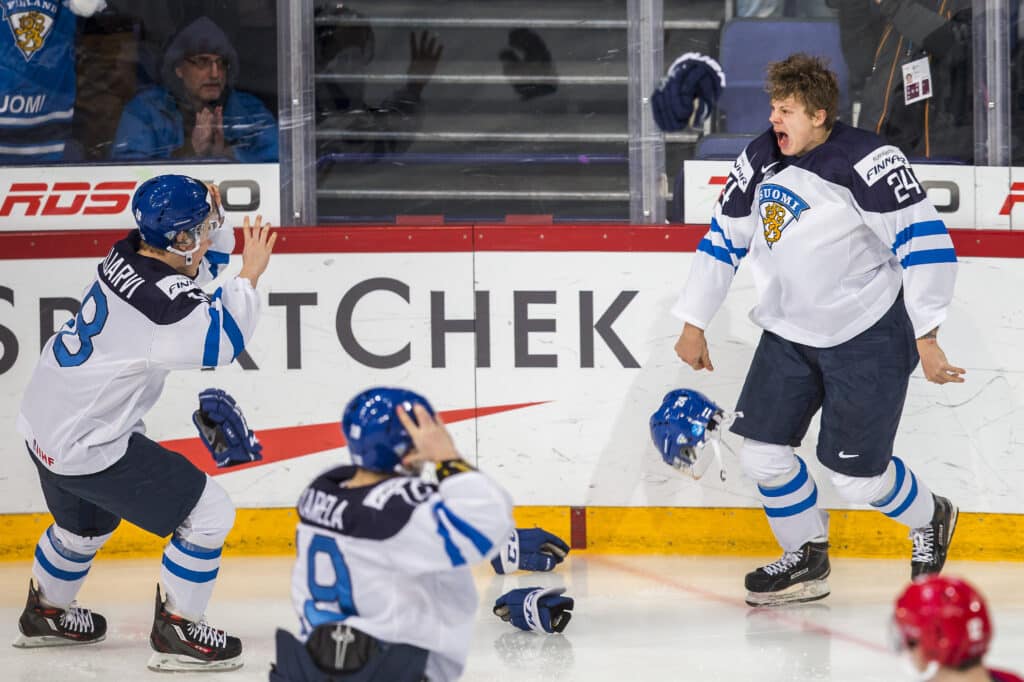 Kultaleijona tajusi ihmeellisen asian: "Pojathan ovat olleet melkein vaipat housuissa" Kultaleijona tajusi ihmeellisen asian: ”Pojathan ovat olleet melkein vaipat housuissa”