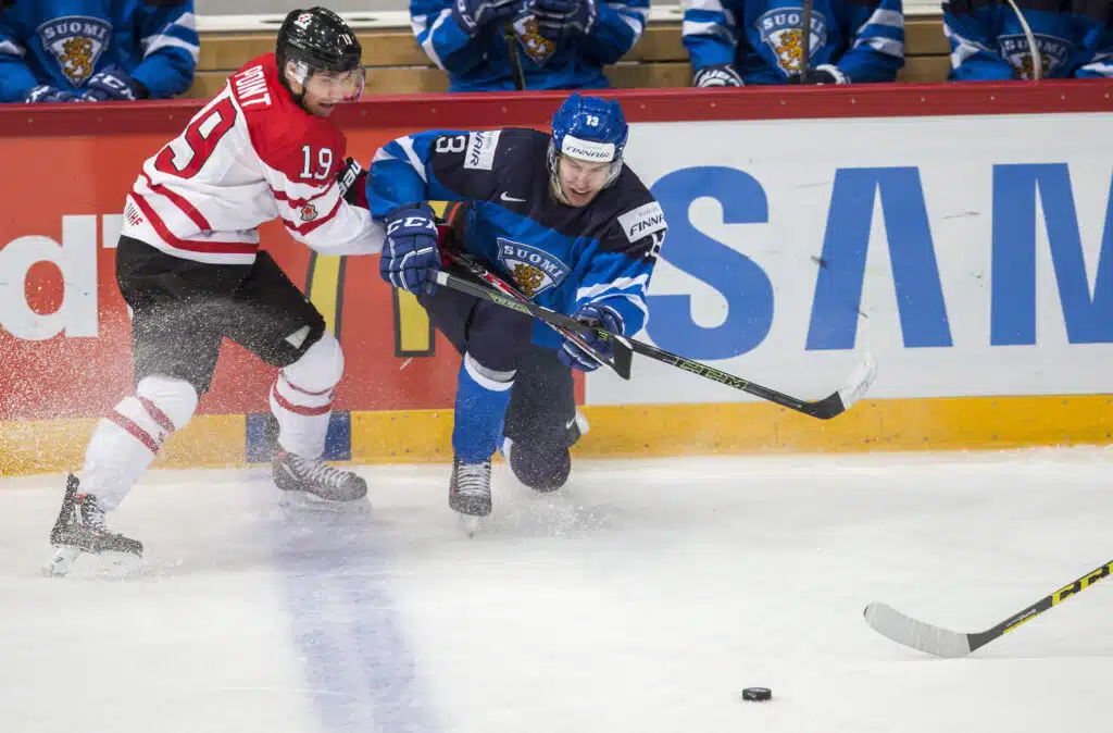 Nuorten Leijonien maailmanmestari muistelee kultajuhlia – ”Oli vain hetken huumaa ja riemua”