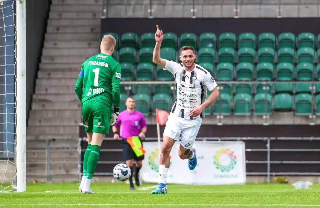 TPS-kiinnitti ikoninsa jatkosopimuksella – ”Rauta on kuumaa, niin nyt täytyy takoa”