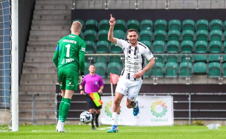 TPS-kiinnitti ikoninsa jatkosopimuksella – ”Rauta on kuumaa, niin nyt täytyy takoa” TPS-kiinnitti ikoninsa jatkosopimuksella – ”Rauta on kuumaa, niin nyt täytyy takoa”