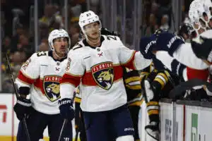 Suomalainen Stanley Cup -mestari saamassa jatkosopimuksen