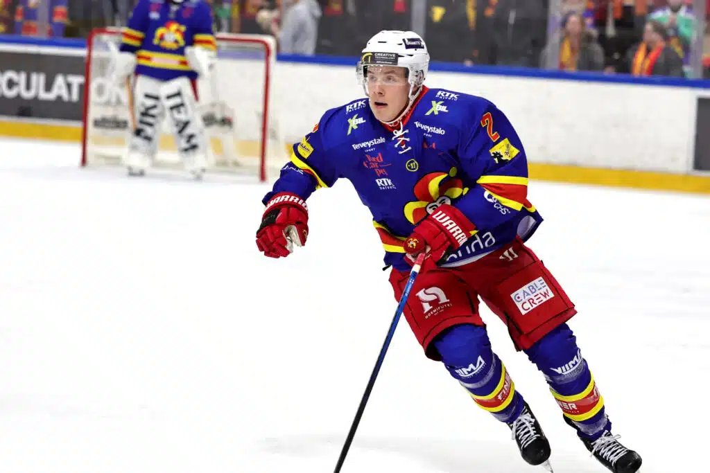 Entinen Liiga- ja Jokerit-pelaaja vaihtaa maata