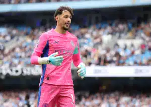 Manchester Cityn maalivahti lähtökuopissa – seura yrittää pitää kiinni Manchester Cityn maalivahti lähtökuopissa – seura yrittää pitää kiinni